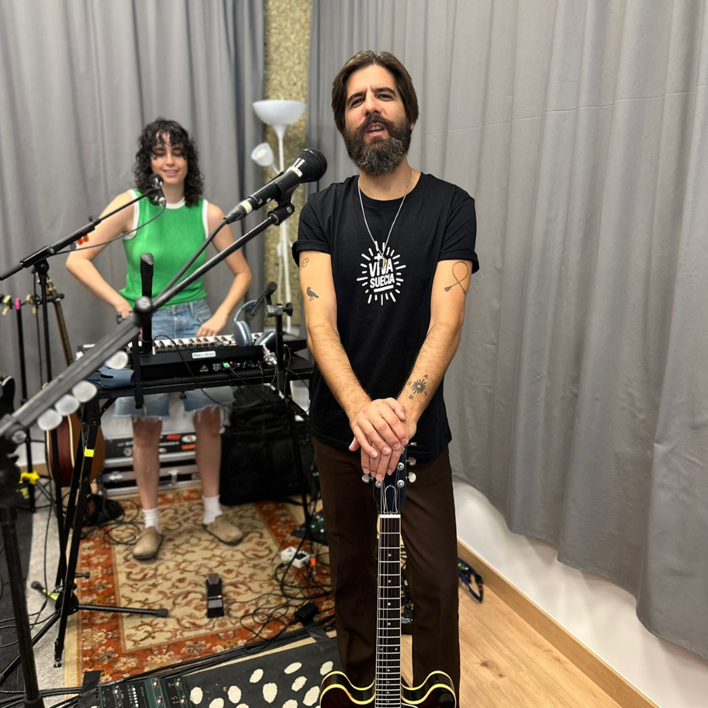 Camiseta Negra Puño HETDP